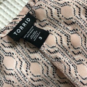 Torrid size 3 light pink blouse
